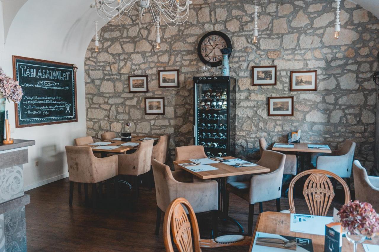Hotel LaBor Kvártély à Tokaj Extérieur photo