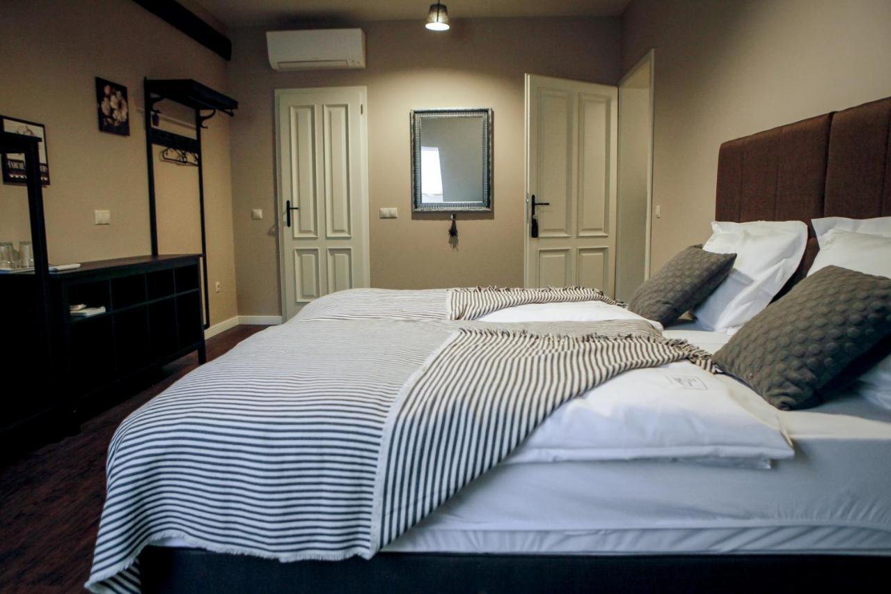 Hotel LaBor Kvártély à Tokaj Extérieur photo