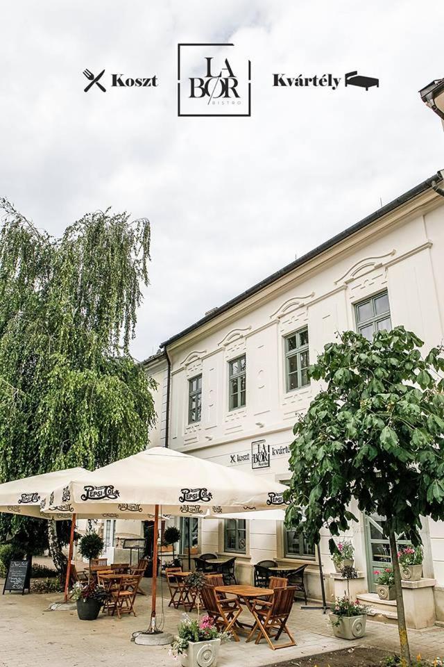 Hotel LaBor Kvártély à Tokaj Extérieur photo
