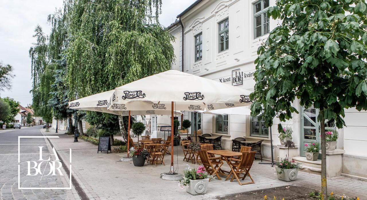 Hotel LaBor Kvártély à Tokaj Extérieur photo