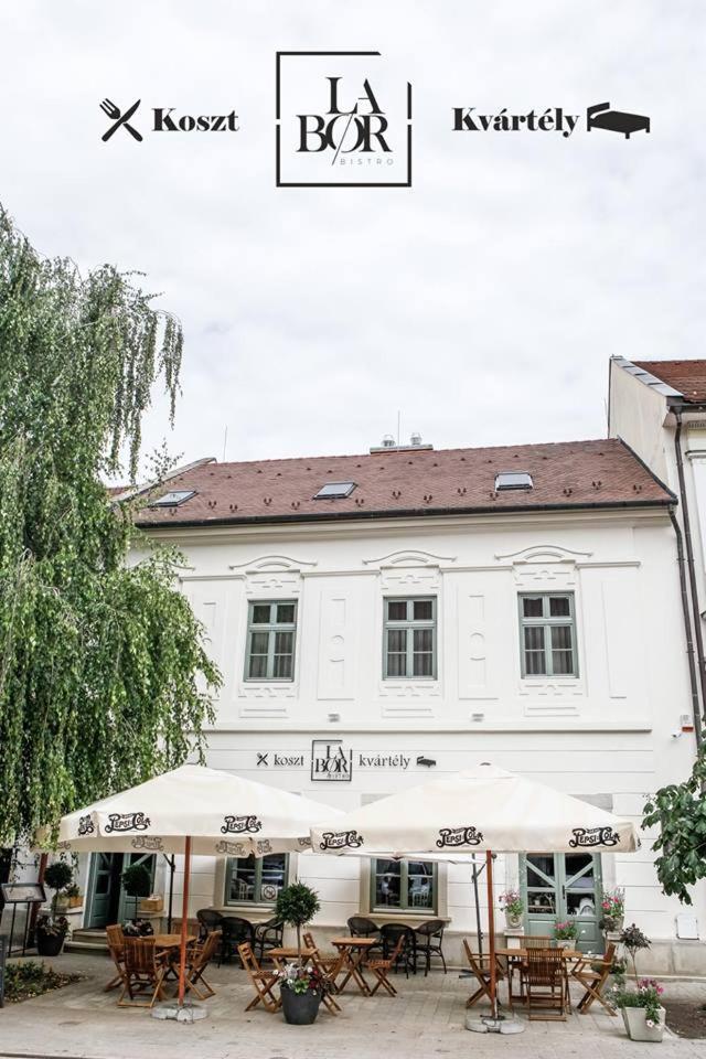 Hotel LaBor Kvártély à Tokaj Extérieur photo